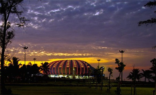 爱义行汽车美容加盟怎么样，什么品牌的汽车美容连锁店适合新手加盟